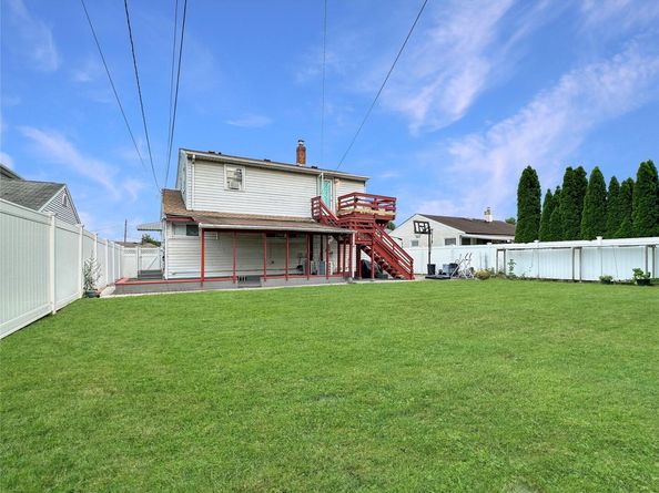 245 Dartmouth Drive, Hicksville NY 11801