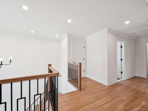 2 Arthur Place, Woodbury NY 11797