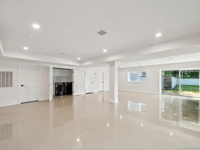 2 Arthur Place, Woodbury NY 11797