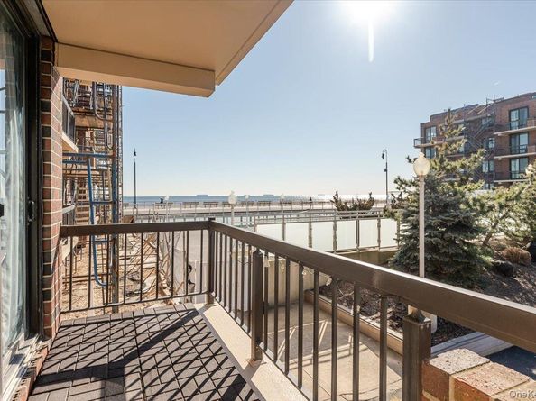 730 W Broadway 2J, Long Beach NY 11561