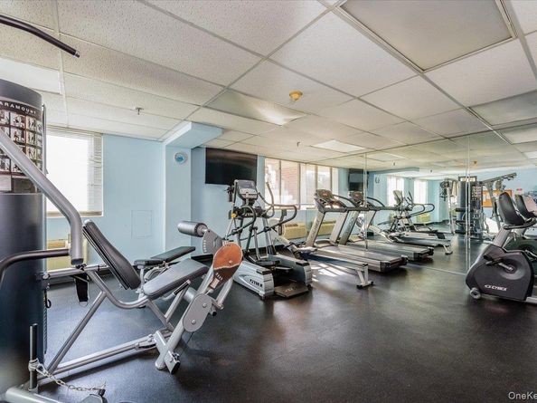 730 W Broadway 2J, Long Beach NY 11561