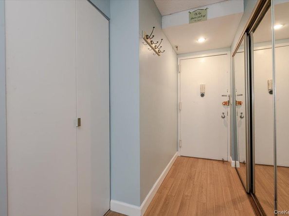 730 W Broadway 2J, Long Beach NY 11561
