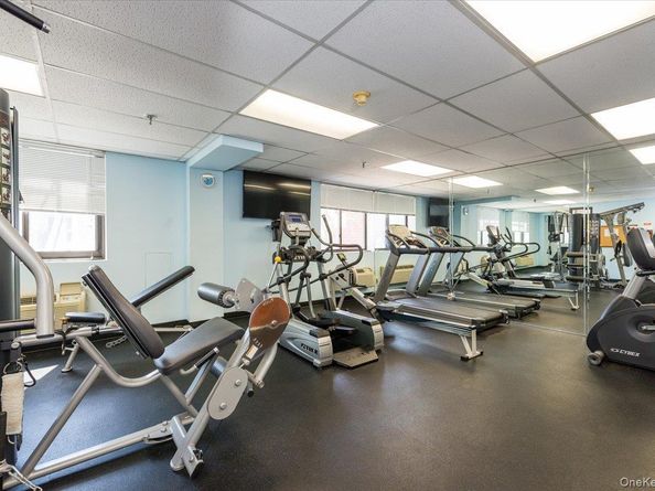 730 W Broadway 2J, Long Beach NY 11561