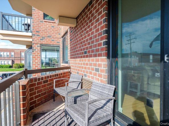730 W Broadway 2J, Long Beach NY 11561
