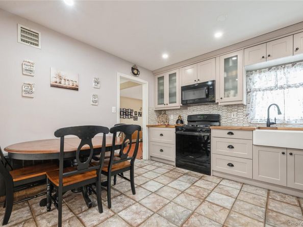 177 9th Street, Bethpage NY 11714