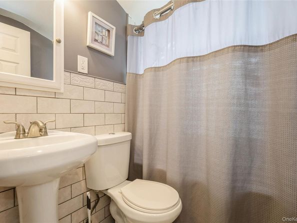 177 9th Street, Bethpage NY 11714