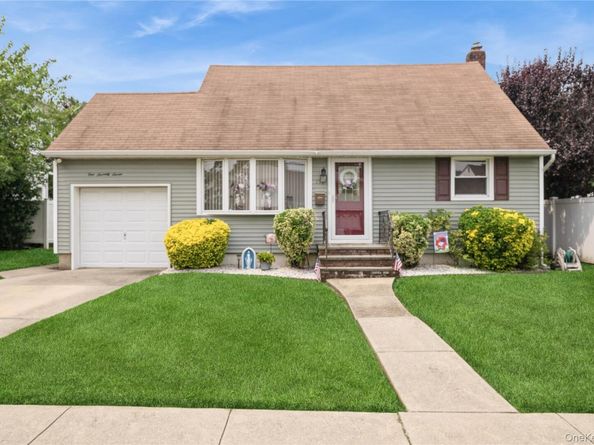 177 9th Street, Bethpage NY 11714