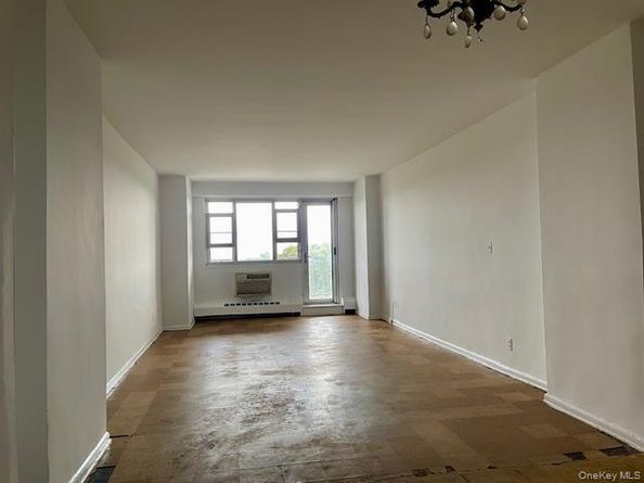 52-30 39th Drive 6S, Woodside NY 11377