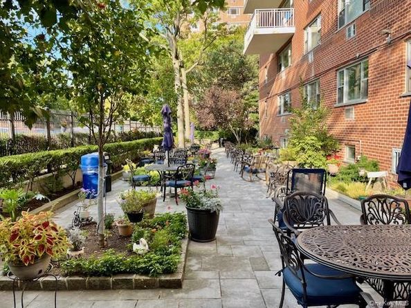 52-30 39th Drive 6S, Woodside NY 11377
