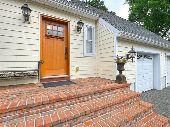 197 Maple Hill Road, Huntington NY 11743