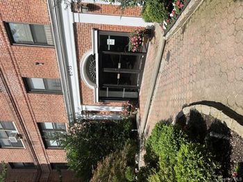 6735 Yellowstone Boulevard