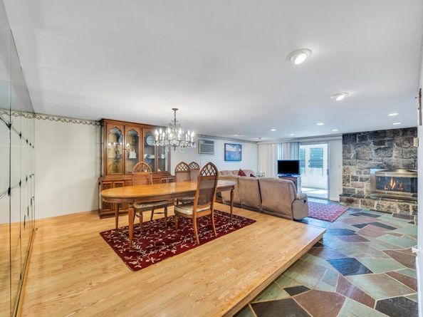 38 Cliff Lane, Levittown NY 11756