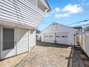38 Cliff Lane, Levittown NY 11756