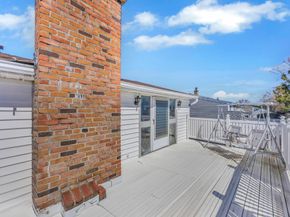 38 Cliff Lane, Levittown NY 11756