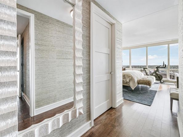 5 Renaissance Square 28E, White Plains NY 10601