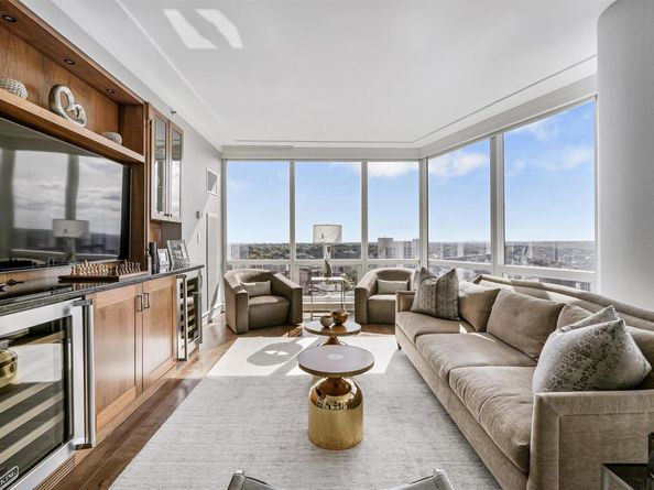 5 Renaissance Square 28E, White Plains NY 10601