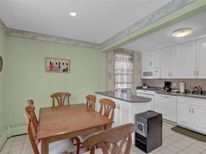 120 Morris Avenue B17, Rockville Centre NY 11570