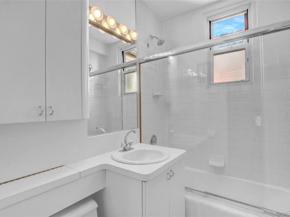 120 Morris Avenue B17, Rockville Centre NY 11570