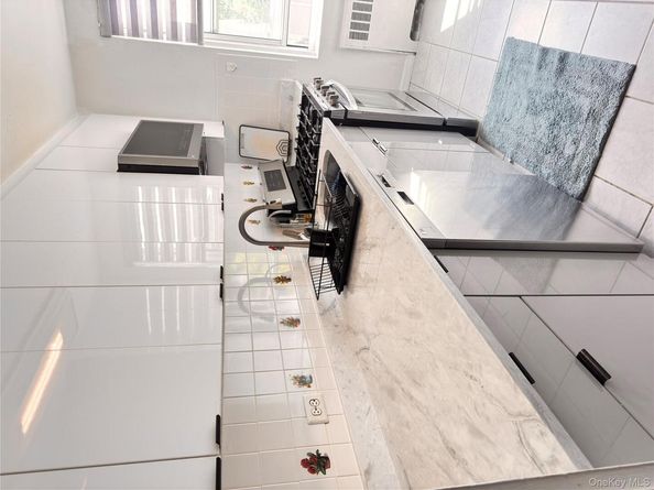 30-11 Parsons Boulevard 3P, Flushing NY 11354