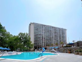 1815 215 Street 1G, Flushing NY 11360