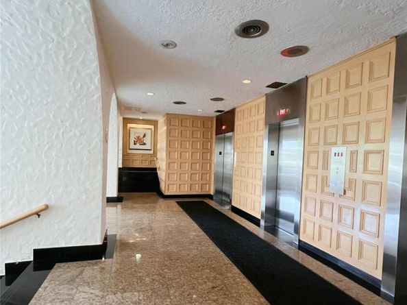 1815 215 Street 1G, Flushing NY 11360