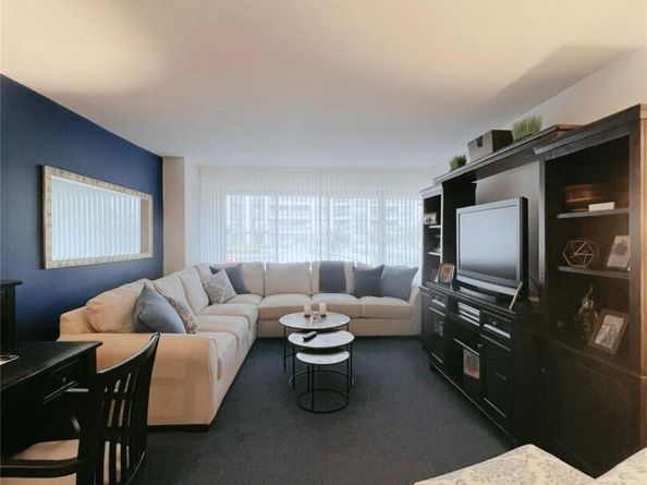 1815 215 Street 1G, Flushing NY 11360