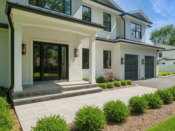 352 Cold Spring Road, Syosset NY 11791
