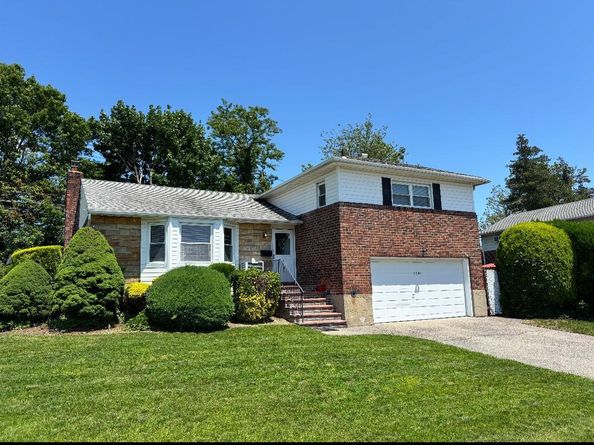 1701 Karen Lane, East Meadow NY 11554
