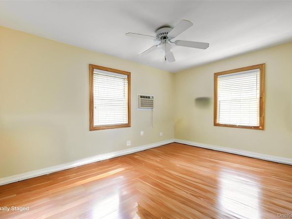 211-19A 73 Avenue Lower, Oakland Gardens NY 11364
