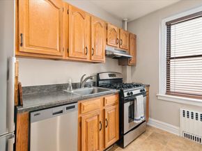 35-55 29th Street 3D, Astoria NY 11106