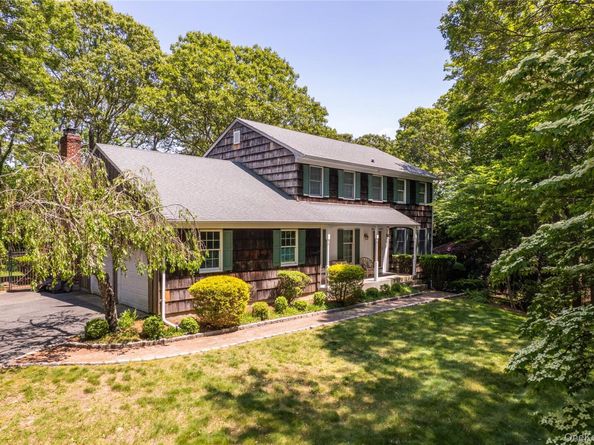 12 Cordwood Path, Shoreham NY 11786