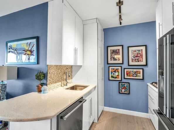 269-10 Grand Central Parkway 32P, Floral Park NY 11005
