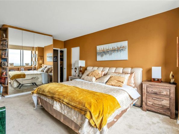 269-10 Grand Central Parkway 32P, Floral Park NY 11005