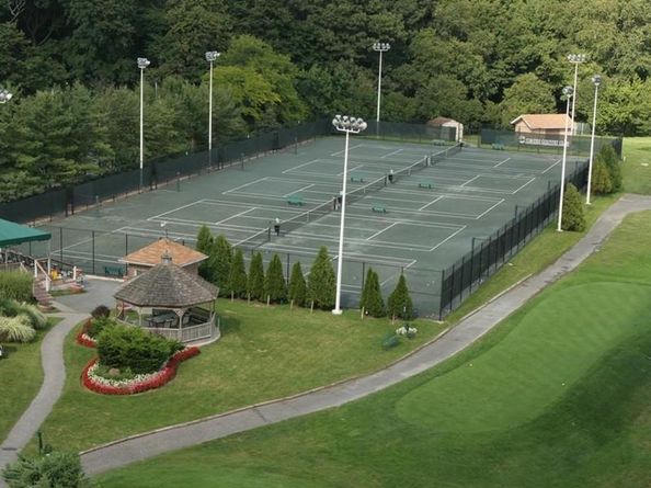 269-10 Grand Central Parkway 32P, Floral Park NY 11005