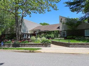 223 Springmeadow Drive E, Holbrook NY 11741