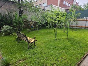 76-26 113 Street 2 D, Forest Hills NY 11375