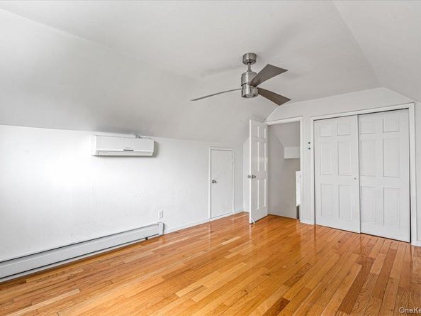 68-07 Little Neck Pkwy Parkway, Glen Oaks NY 11004