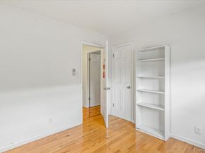 68-07 Little Neck Pkwy Parkway, Glen Oaks NY 11004