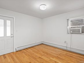 68-07 Little Neck Pkwy Parkway, Glen Oaks NY 11004