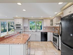 10 Devon Place, Northport NY 11768