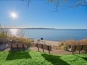 10 Devon Place, Northport NY 11768