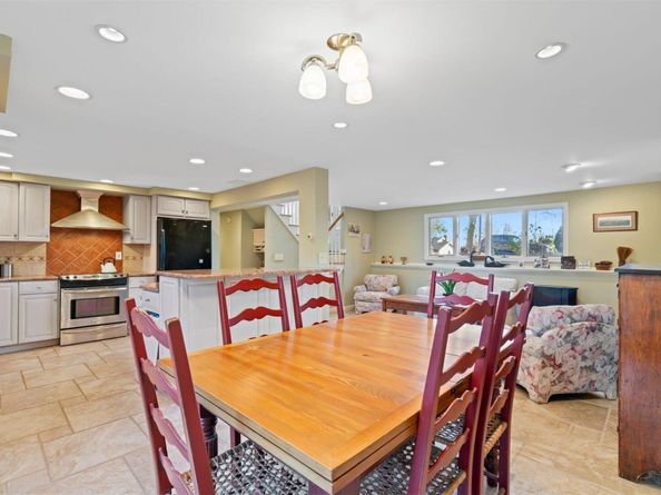 10 Devon Place, Northport NY 11768