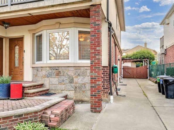 53-40 198 Street, Fresh Meadows NY 11365