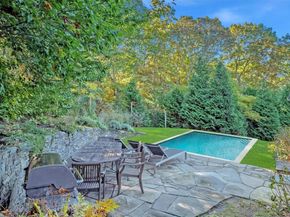 2 Captains Walk, East Hampton NY 11937