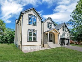 11 Sunrise Place, Farmingville NY 11738