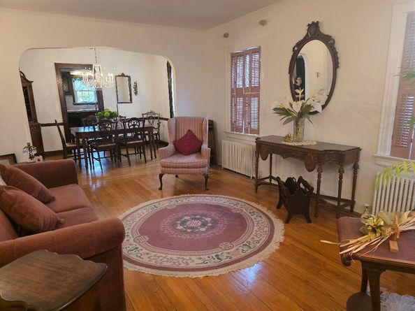 1041 Russell Street, Franklin Square NY 11010