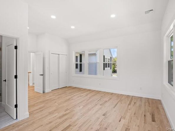 1 Miller Farms Court, Miller Place NY 11764