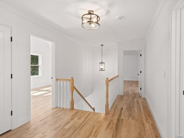 1 Miller Farms Court, Miller Place NY 11764