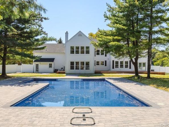 1 Miller Farms Court, Miller Place NY 11764