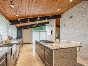 27 Parkway Drive, Roslyn Heights NY 11577